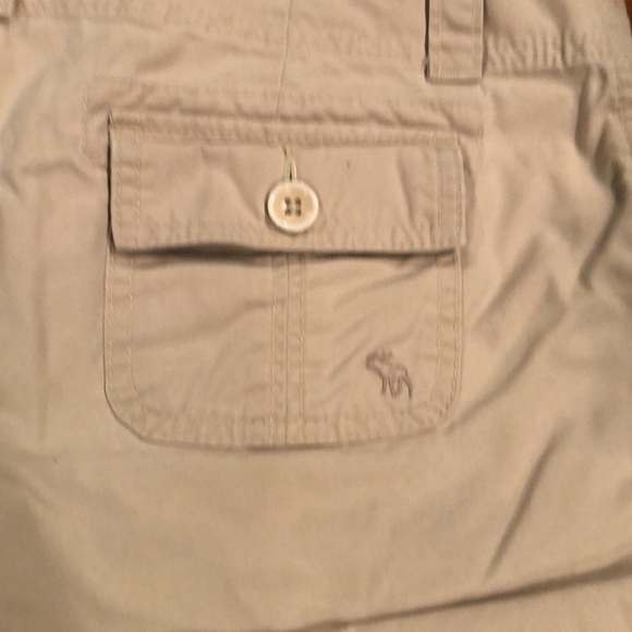 Abercrombie & Fitch Size 4 Khaki Shorts - Picture 3 of 5